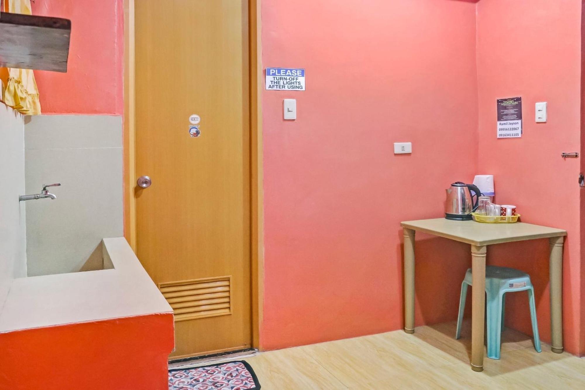 Solanos Transient House Hotel Pasay Exterior photo